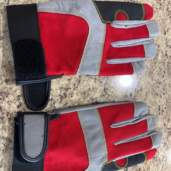 New Custom Design Flex Grip Mechanic Work Gloves, Tough,Stretchable - Picture 5 of 8